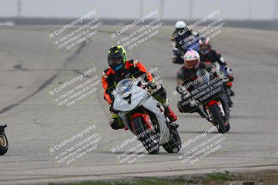 media/Nov-29-2025-TrackDaz (Sat) [[10ae2d9bce]]/B Group/Session 3 (Outside Grapevine)/